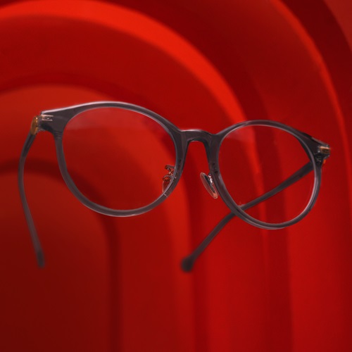 onePA Get Your First Frame Free at Lenskart!